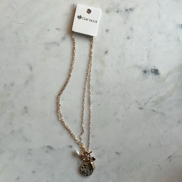 Caracol Matching Jewelry Set with Natural Stones: Bracelets, Earrings, Necklace - Picture 6 of 8